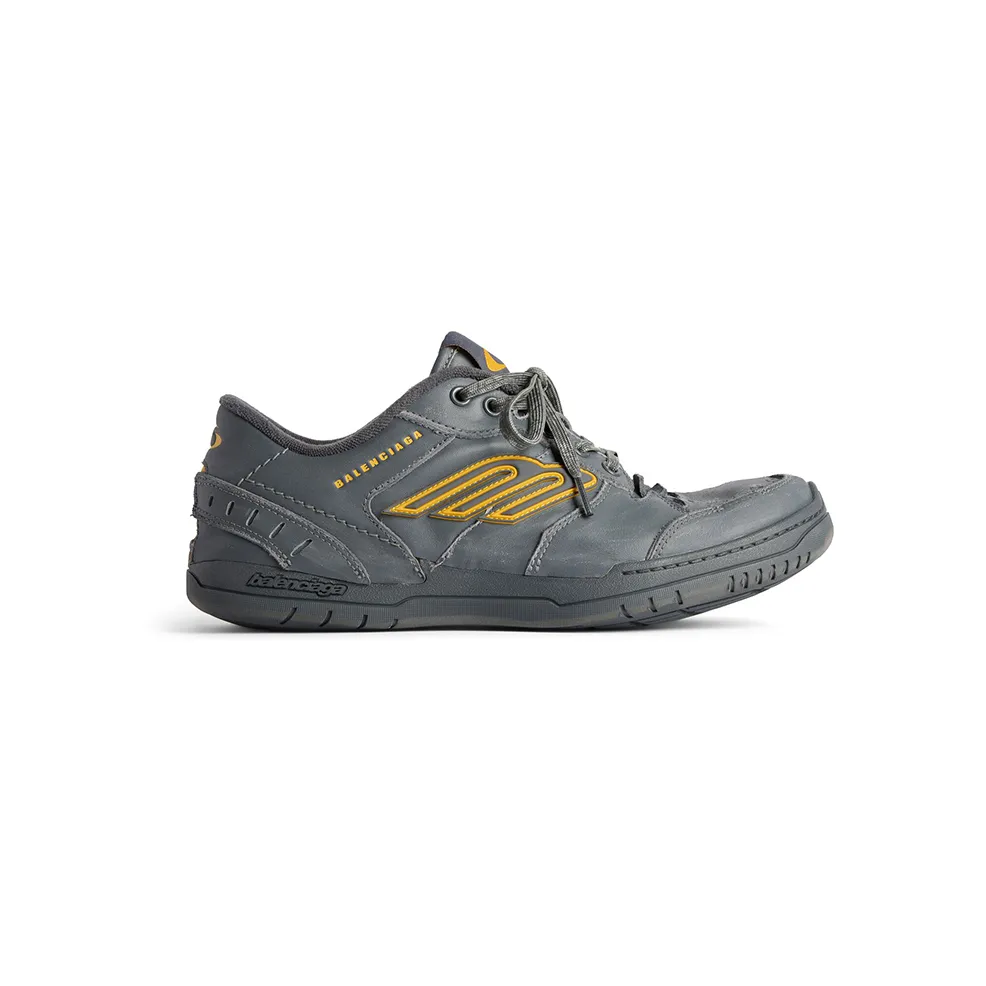 Balenciaga Hamptons Worn-Out Sneaker